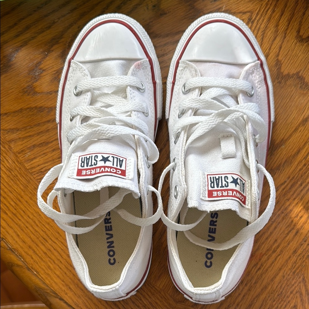 Converse White Sneakers Classic Canvas Vulcanized